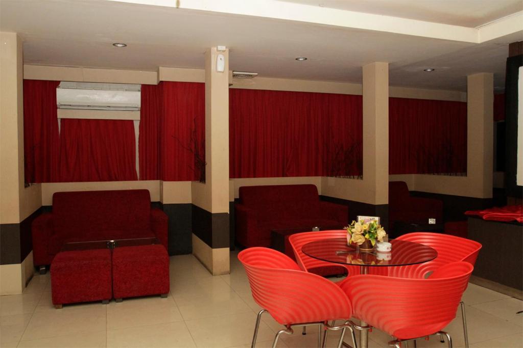 Grand Hotel Jambi Exterior photo